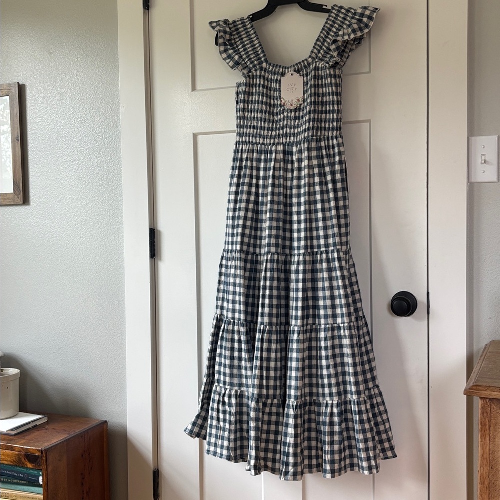 Ivy City Co “Hailey” cotton gingham midi dress. NWT.